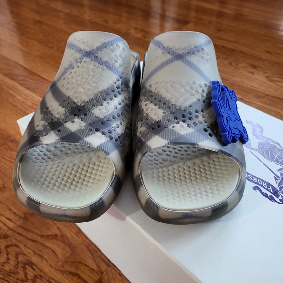 Burberry Plaid Slide Sandals - Picture 4 of 12